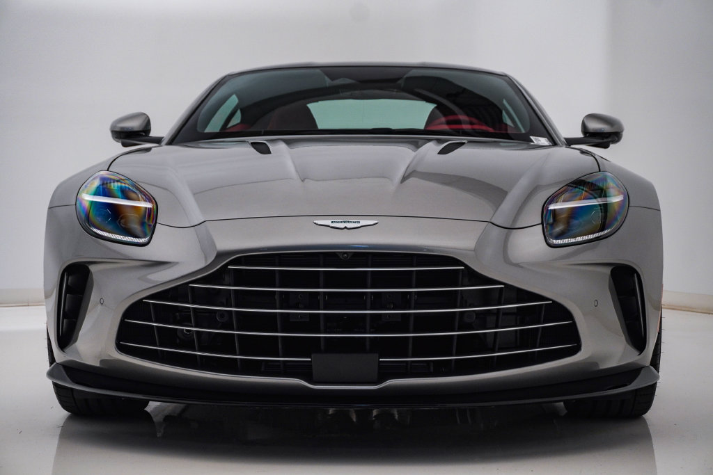 Used 2025 Aston Martin V8 Vantage Roadster RWD image 5