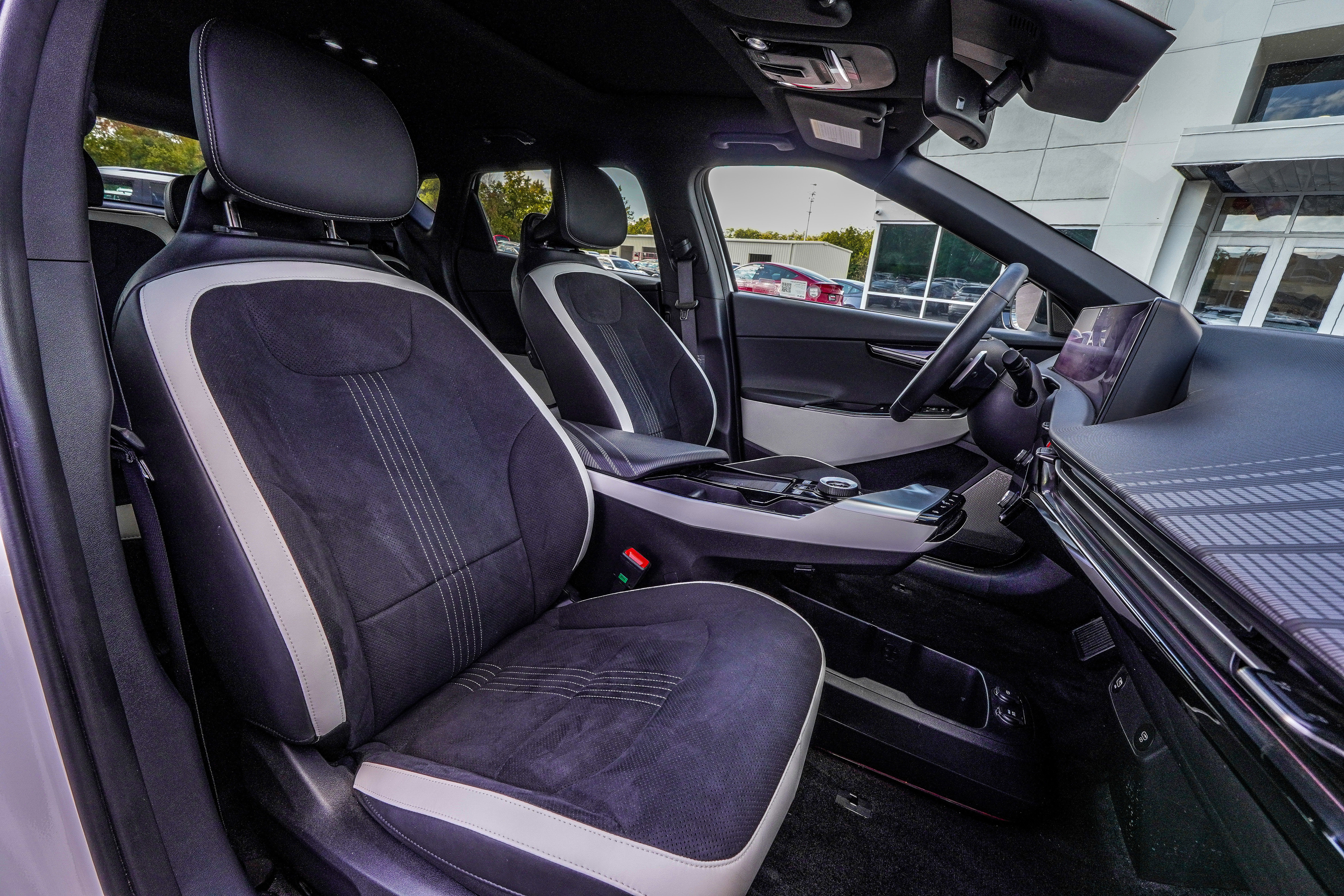 Used 2024 Kia EV6 GT-Line image 36