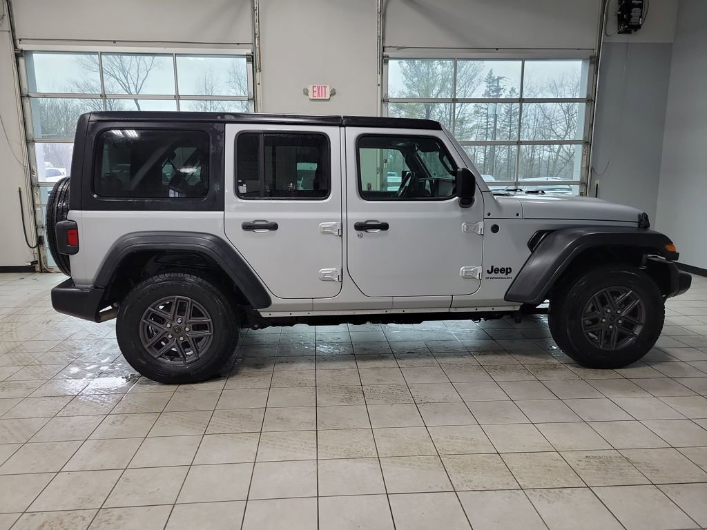 Used 2024 Jeep Wrangler Sport S image 10