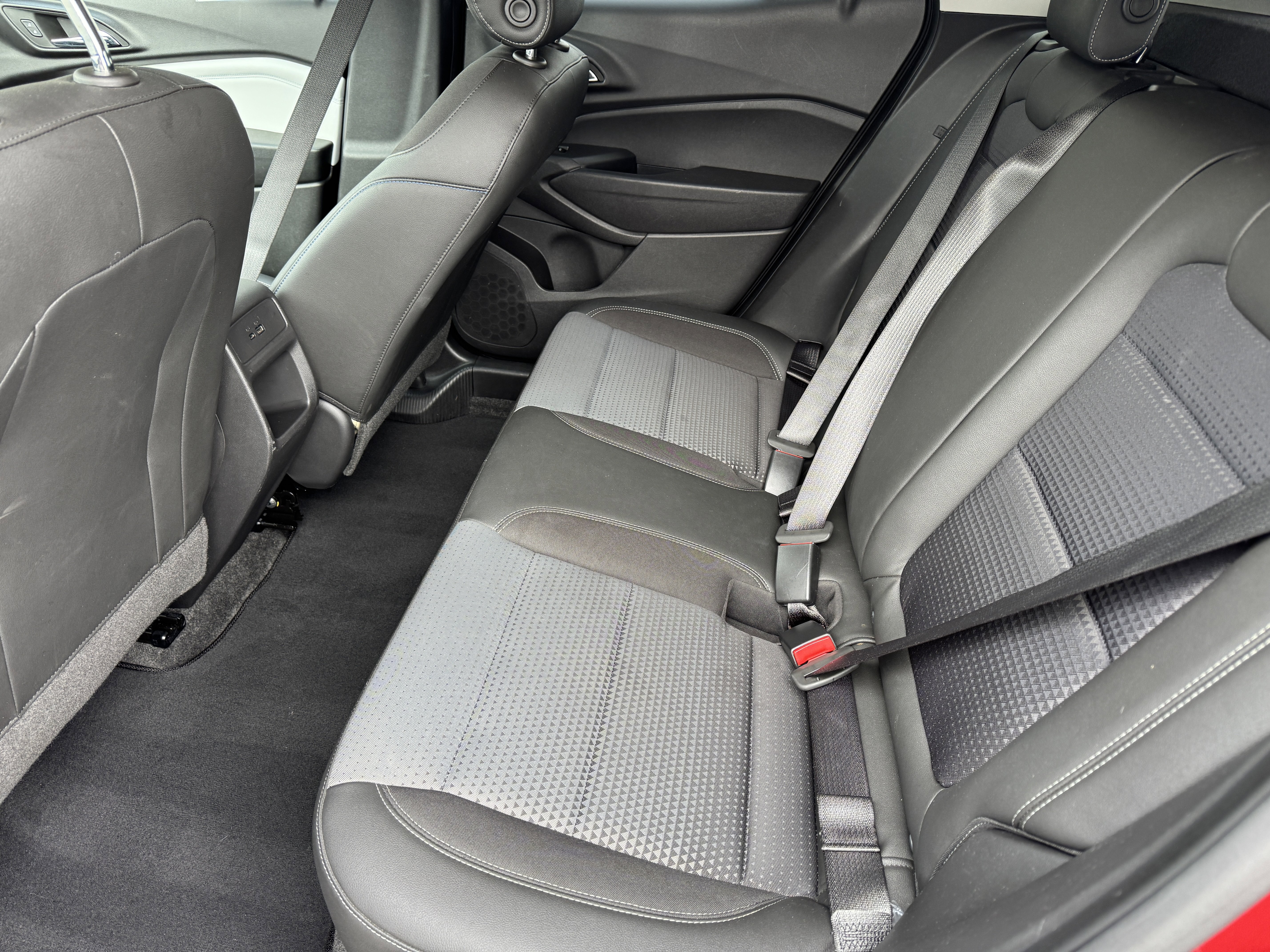 Used 2025 Chevrolet Trax LT image 15