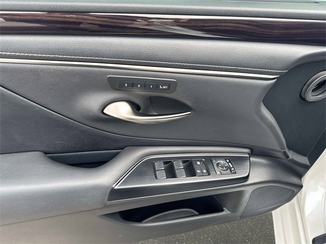 Used 2020 Lexus ES 350 w/ Premium Package image 14