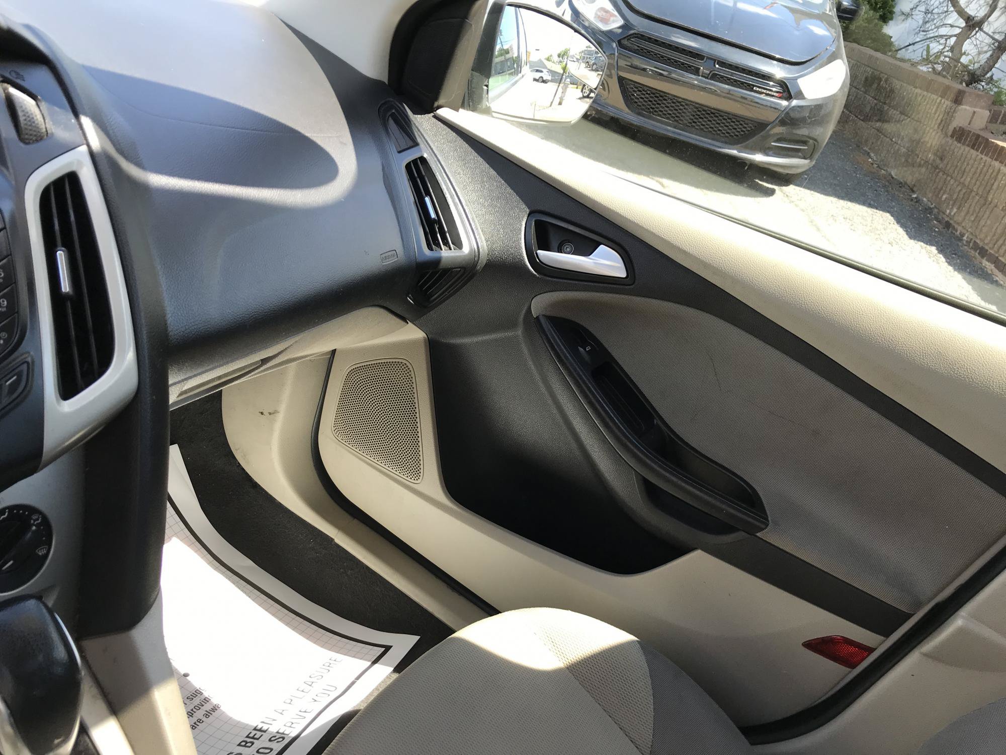 Used 2013 Ford Focus SE w/ Interior Protection Pkg FWD image 15