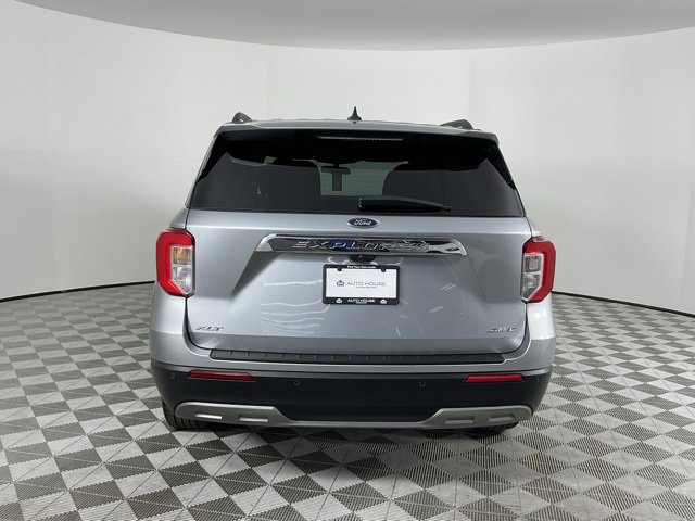 Used 2024 Ford Explorer XLT w/ Equipment Group 202A image 6