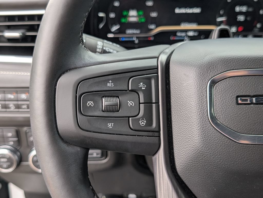 Used 2024 GMC Yukon Denali Ultimate AWD/4WD image 23