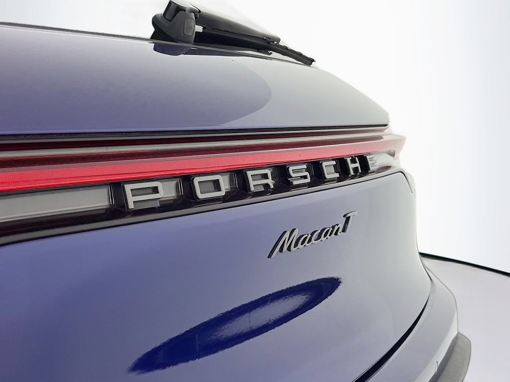 Certified 2023 Porsche Macan Turbo AWD/4WD image 27
