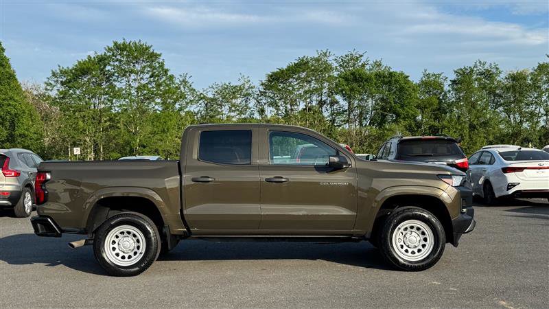 Used 2023 Chevrolet Colorado W/T RWD image 4