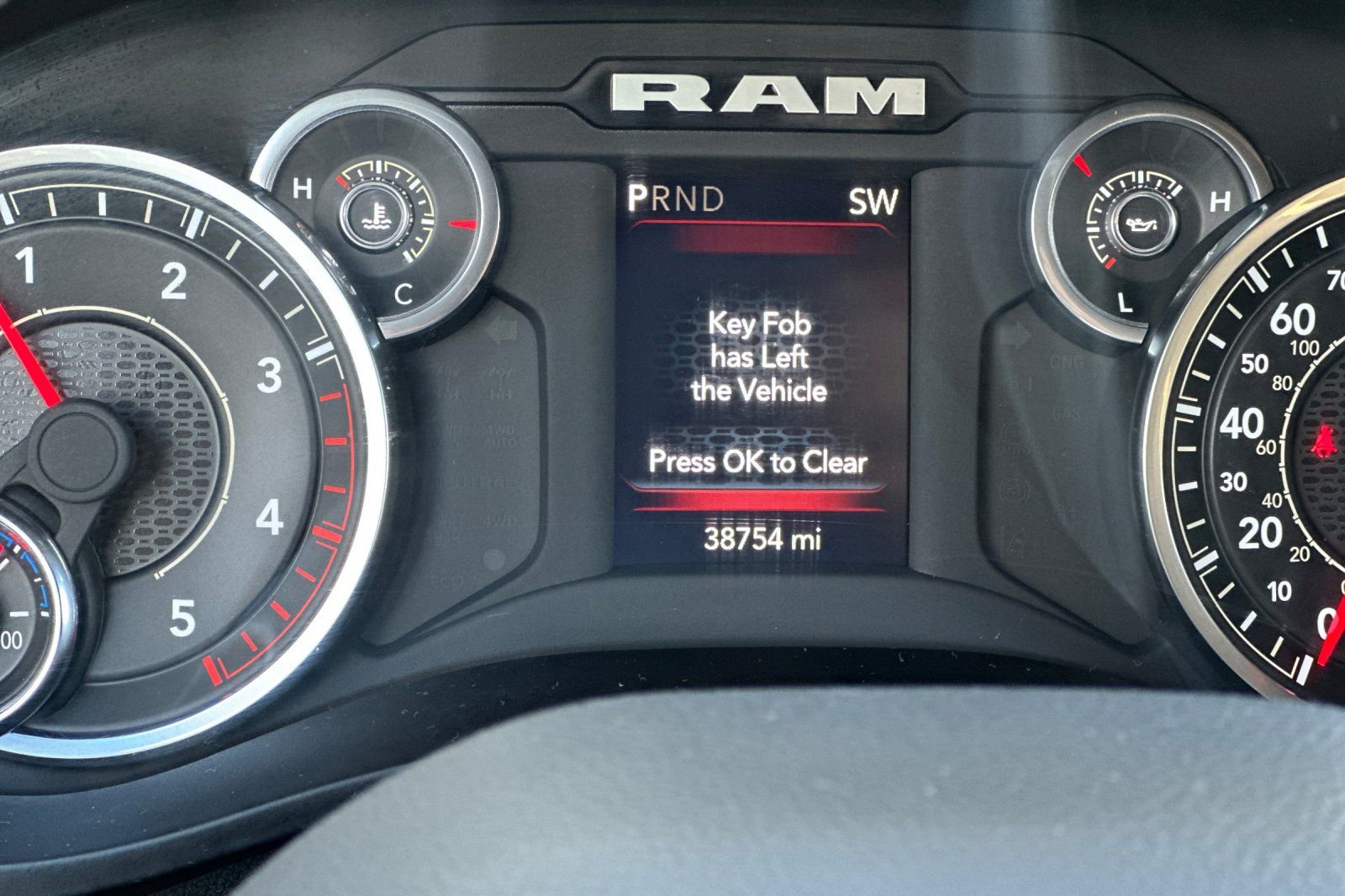 Used 2024 RAM 2500 Big Horn AWD/4WD image 28