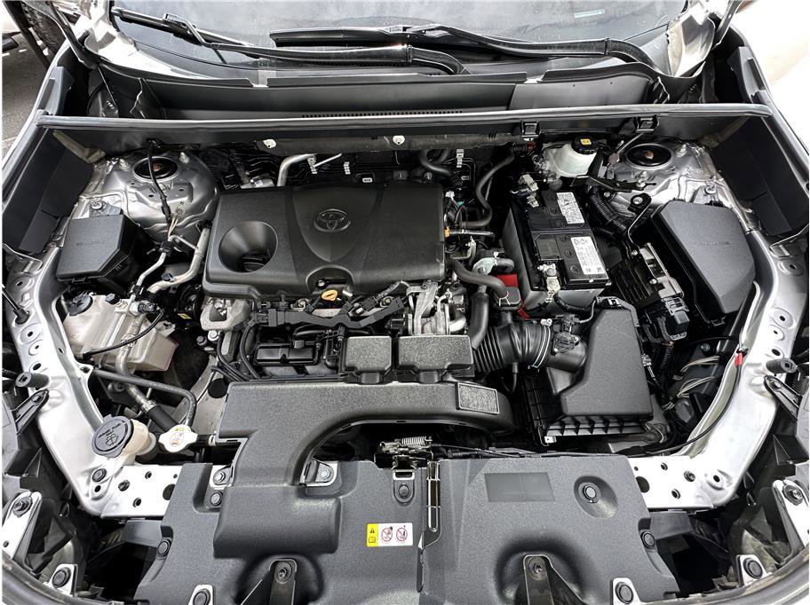 Used 2020 Toyota RAV4 XLE image 30