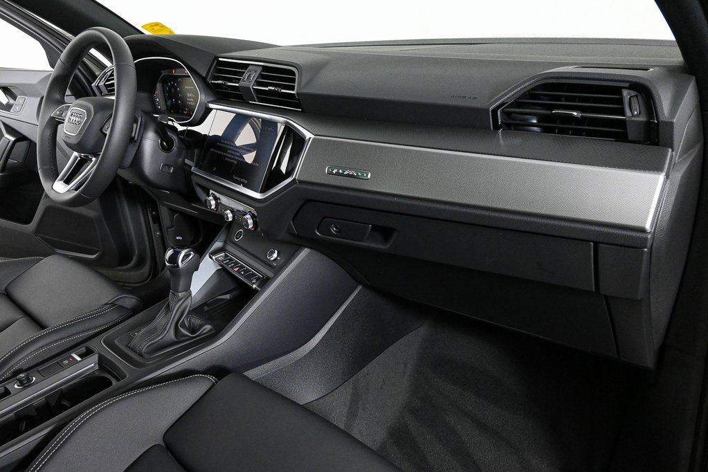 New 2025 Audi Q3 2.0T Premium image 22
