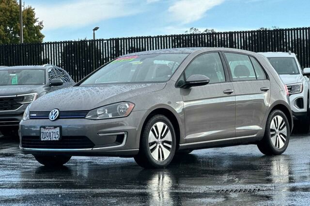 Used 2016 Volkswagen e-Golf SE w/ DC Fast Charging Package image 8