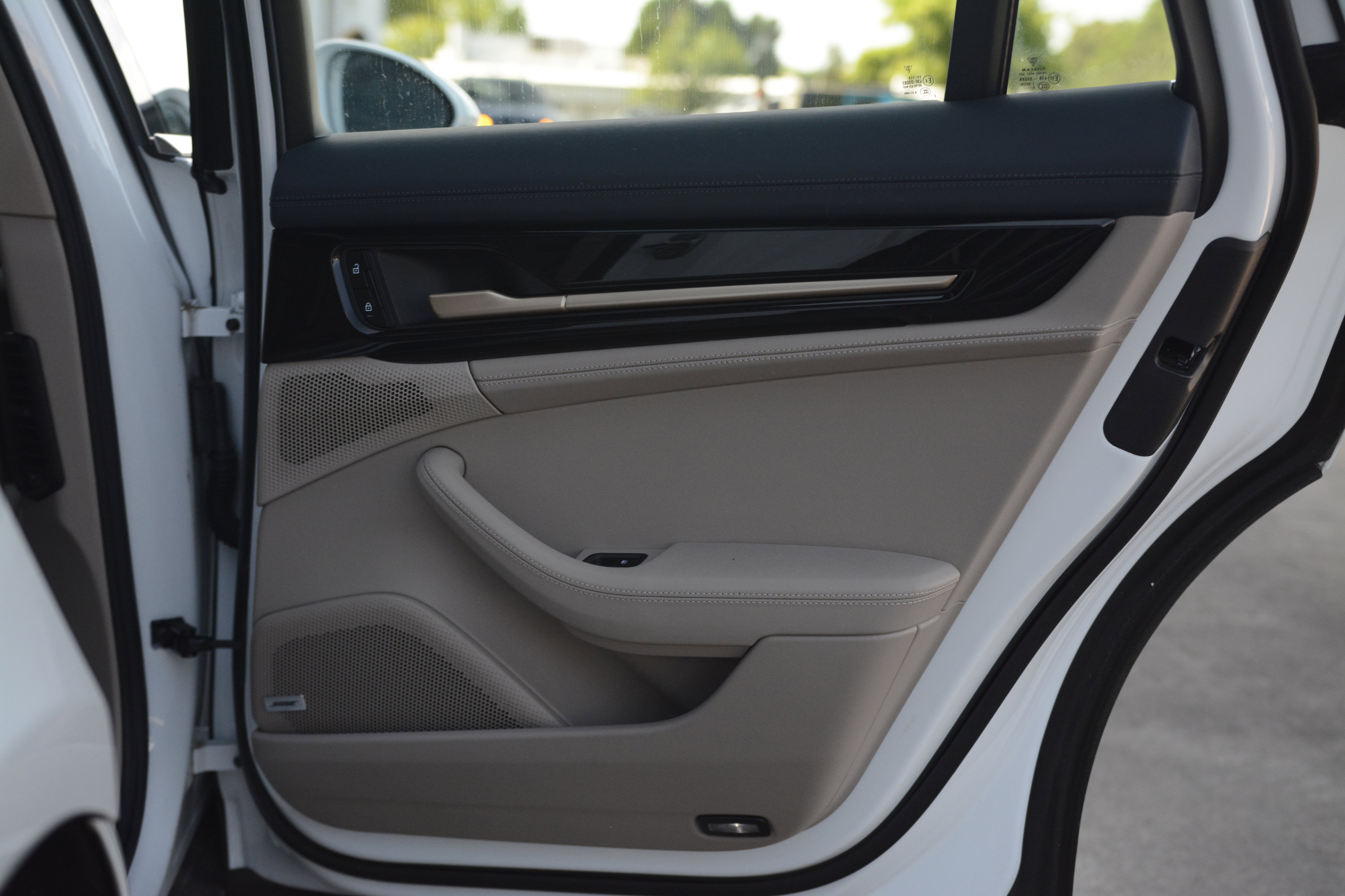 Certified 2024 Porsche Panamera 4 AWD/4WD image 32
