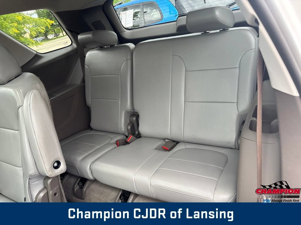 Used 2019 Chevrolet Traverse Premier w/ Driver Confidence II Package FWD image 16