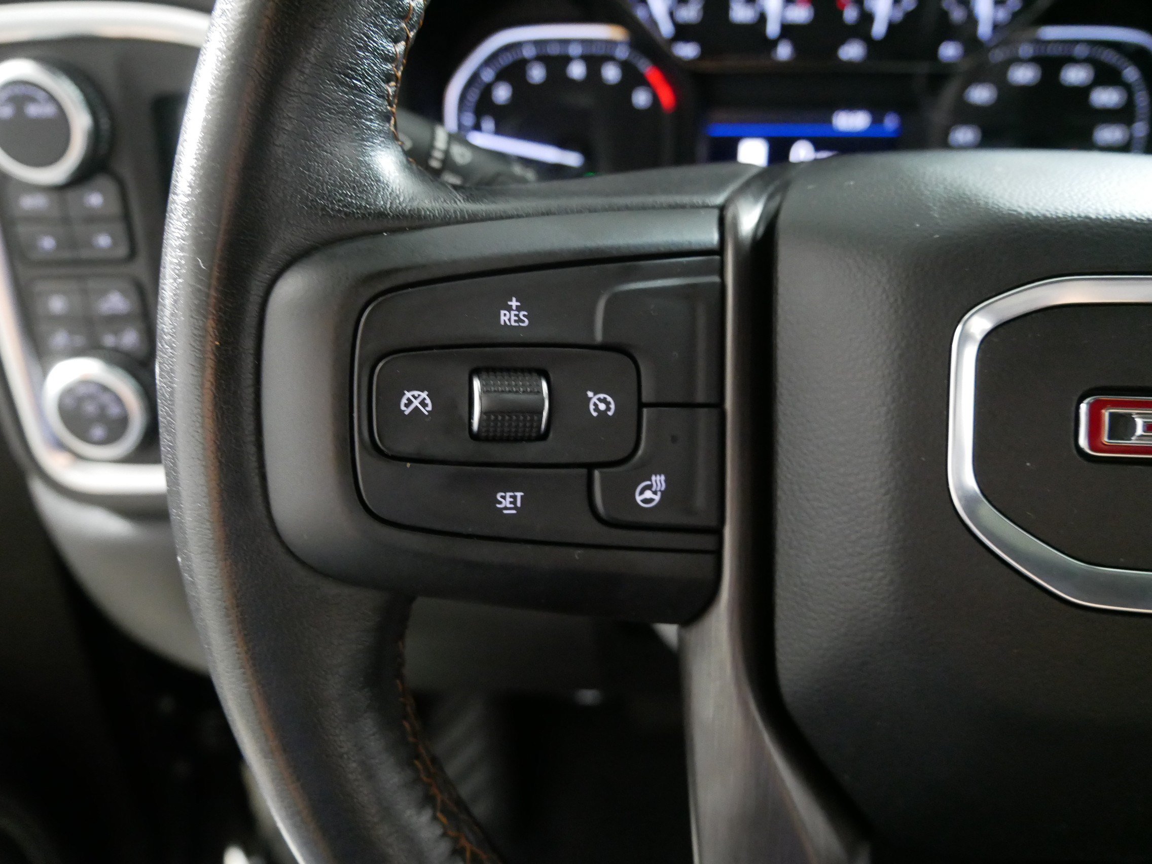 Used 2021 GMC Sierra 1500 AT4 w/ AT4 Preferred Package AWD/4WD image 27