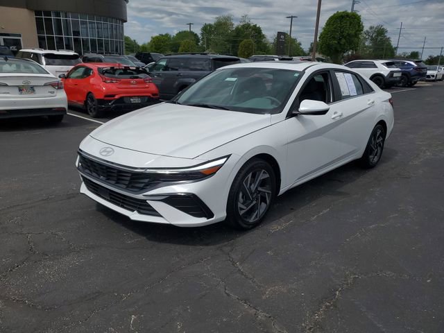 Certified 2024 Hyundai Elantra SEL w/ Convenience Package FWD image 2