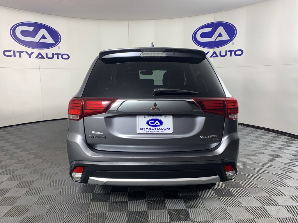 Used 2018 Mitsubishi Outlander SEL image 4