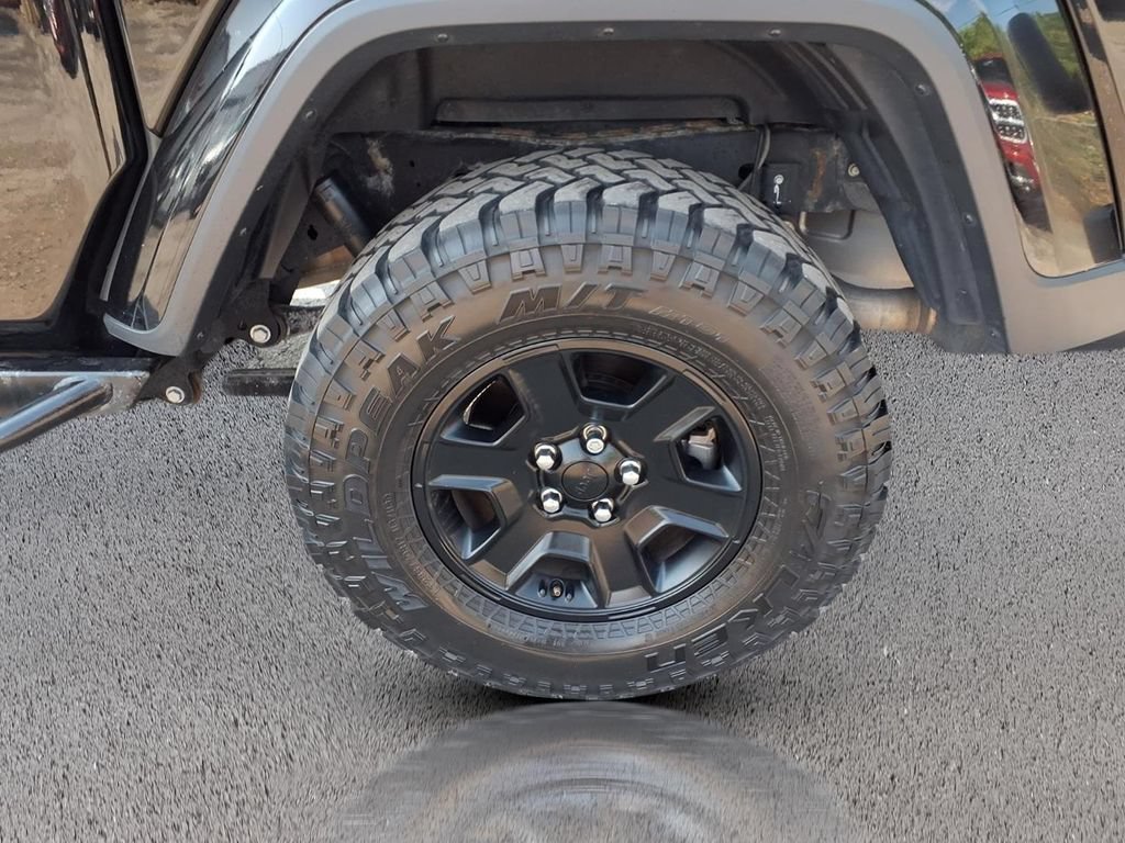 Used 2021 Jeep Gladiator Sport AWD/4WD image 32