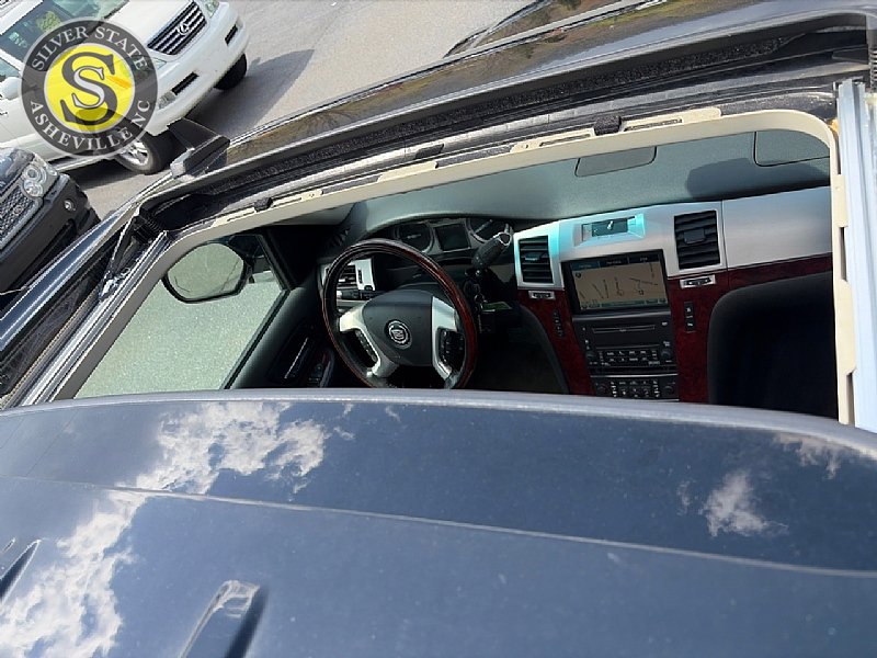 Used 2009 Cadillac Escalade EXT AWD/4WD image 26