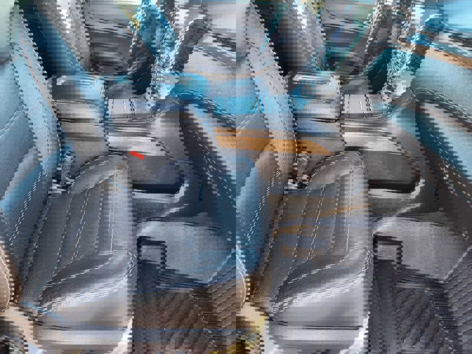 Used 2019 GMC Yukon XL Denali image 16