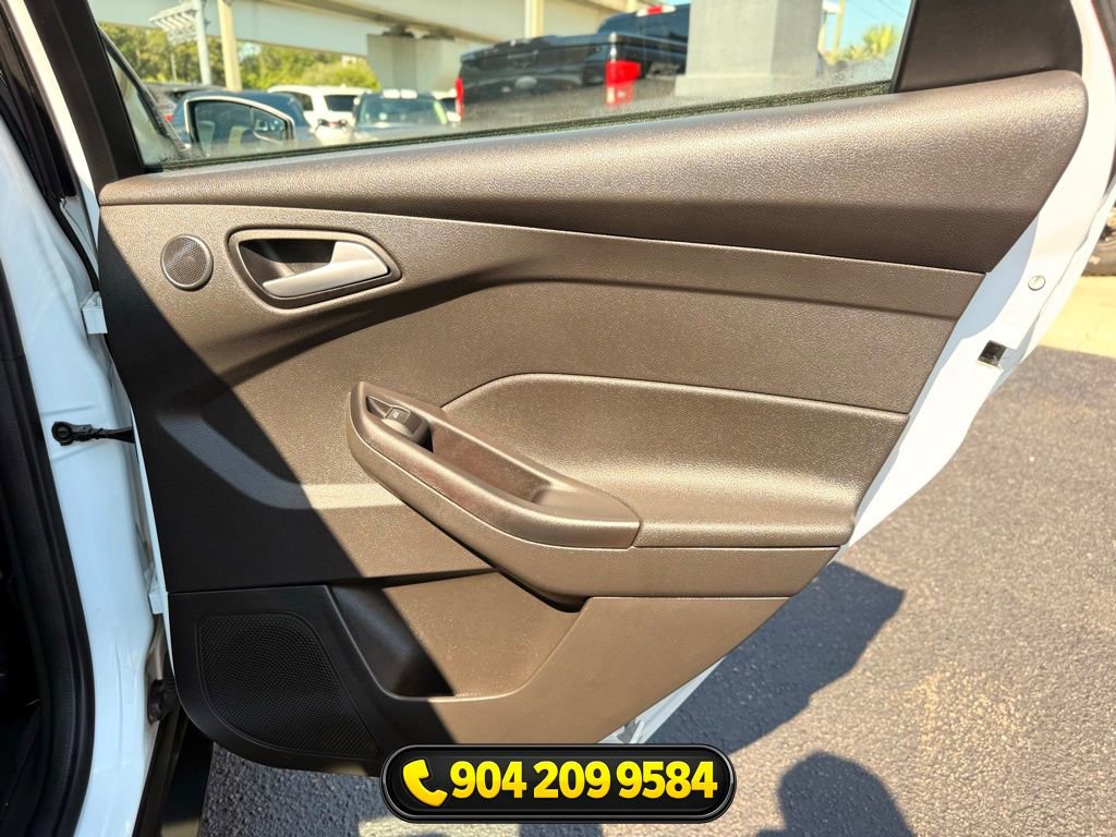 Used 2018 Ford Focus SEL FWD image 30