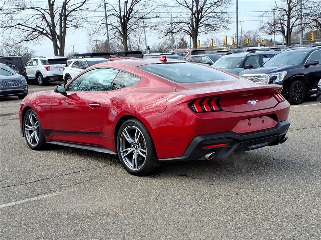 Used 2024 Ford Mustang Coupe image 3
