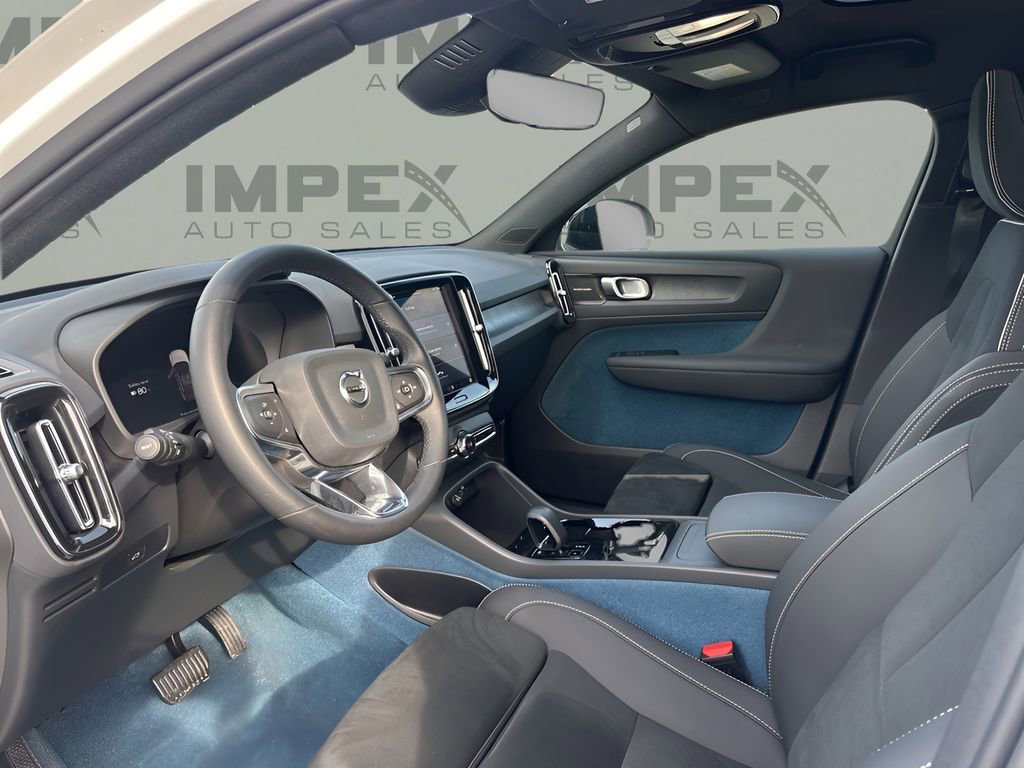 Used 2023 Volvo C40 P8 Recharge Ultimate image 9
