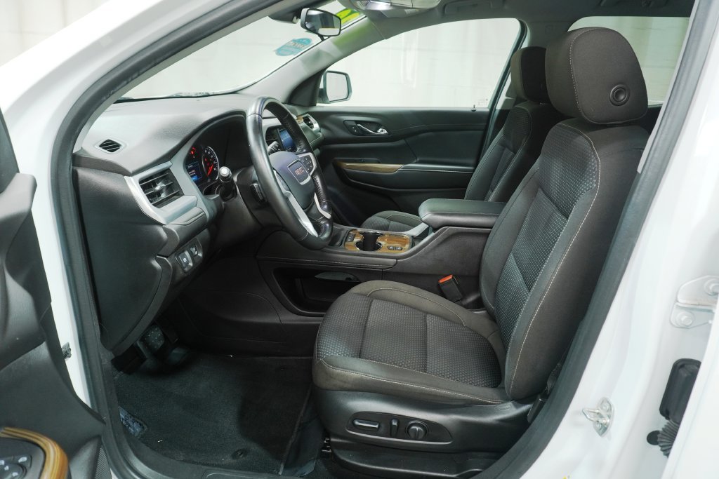 Used 2020 GMC Acadia SLE w/ Driver Convenience Package FWD image 13