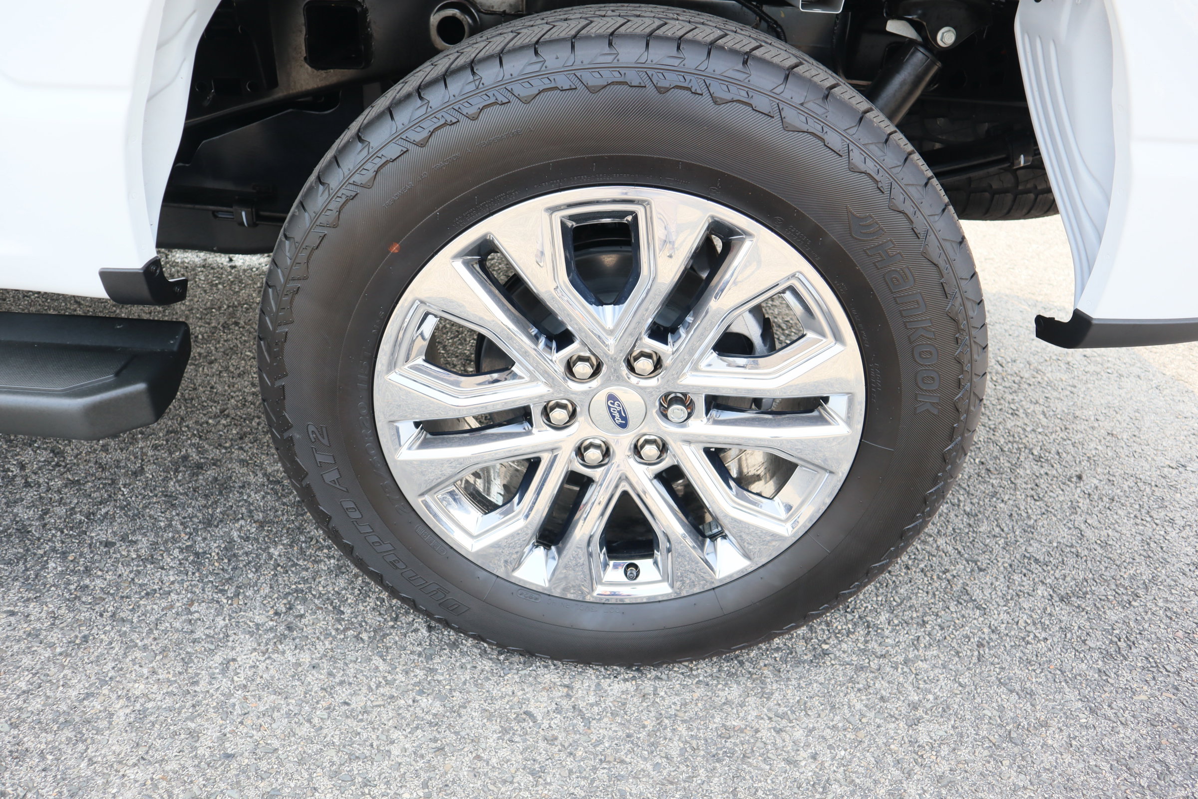 New 2025 Ford F150 Lariat w/ Equipment Group 502A High image 15