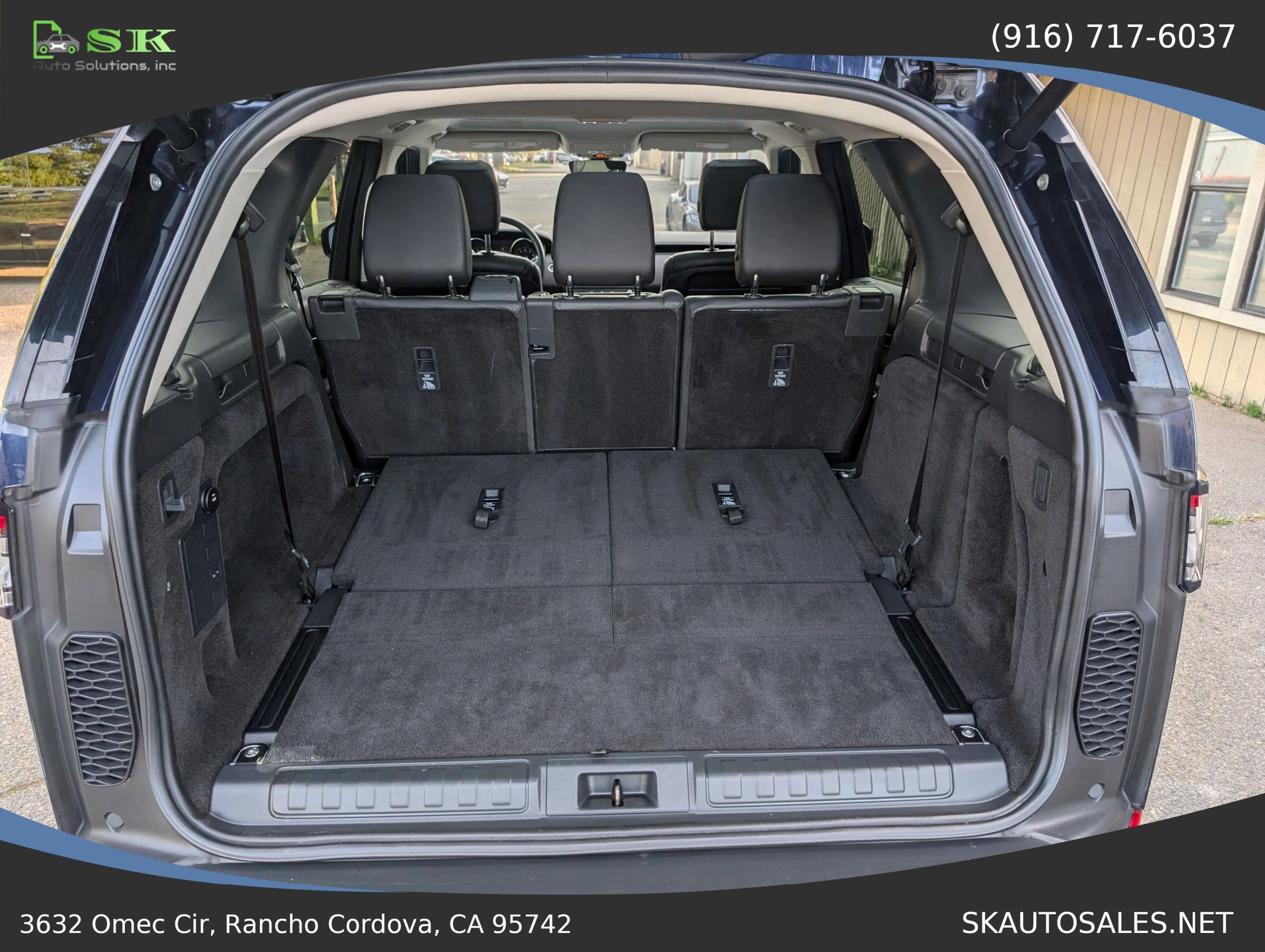 Used 2017 Land Rover Discovery SE image 42