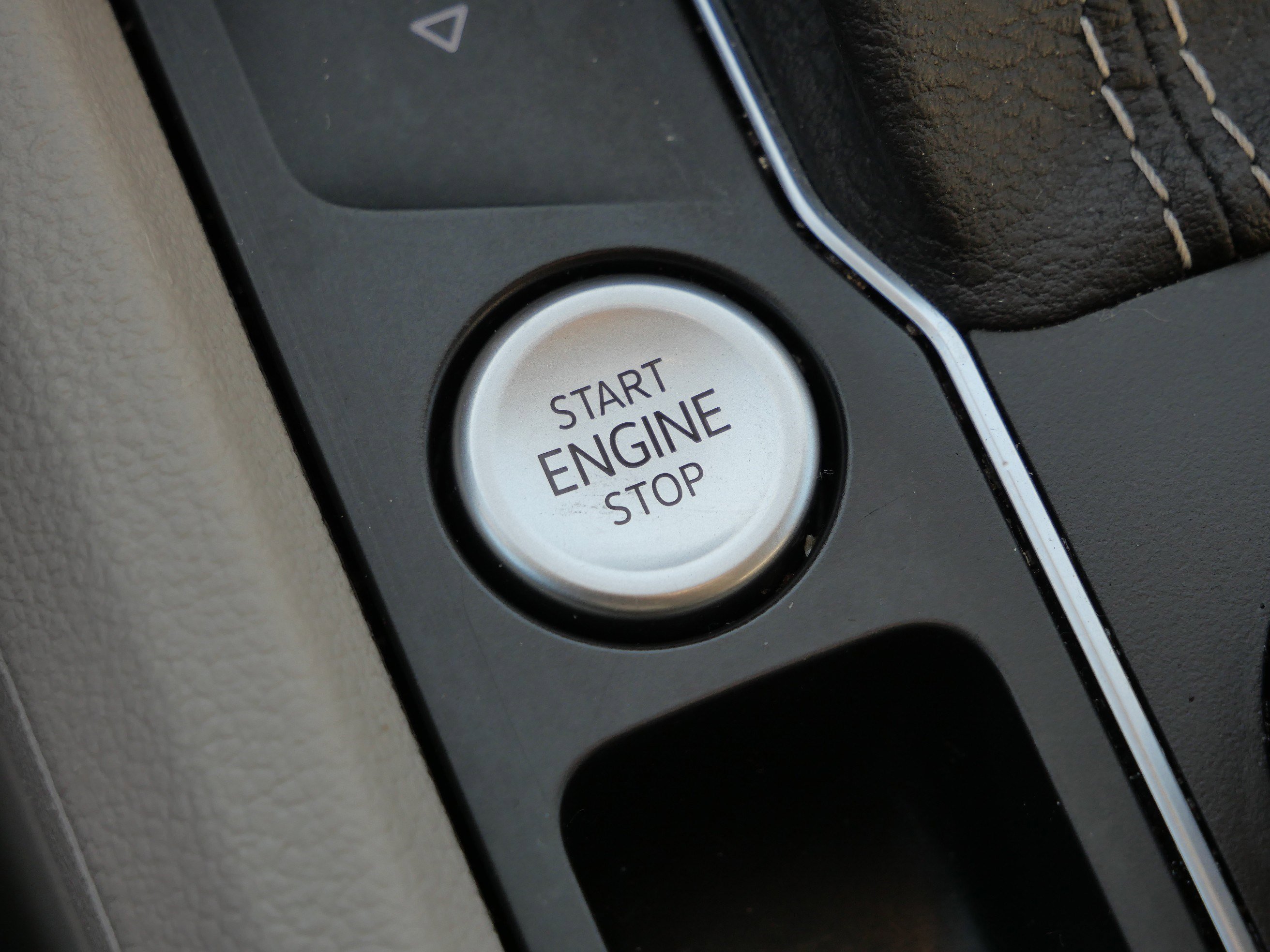 Used 2022 Volkswagen Atlas SE image 27