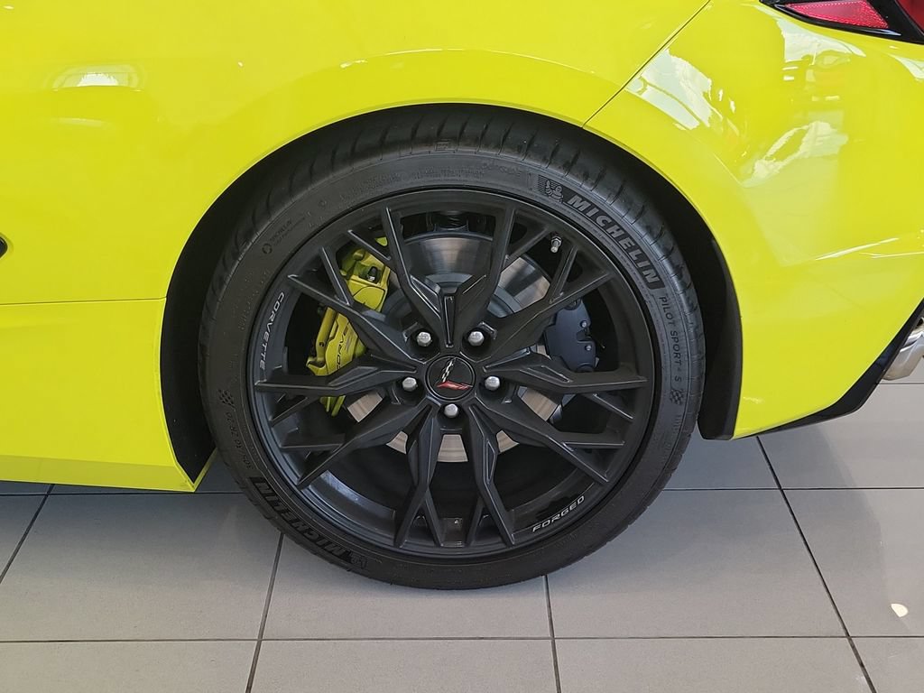 Used 2024 Chevrolet Corvette Stingray Preferred Conv w/ Z51 Performance Package RWD image 14
