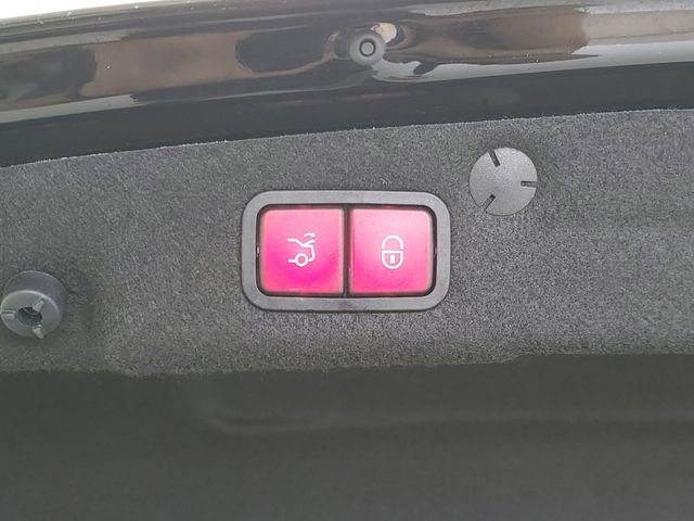 Used 2021 Mercedes-Benz C 300 Sedan image 11