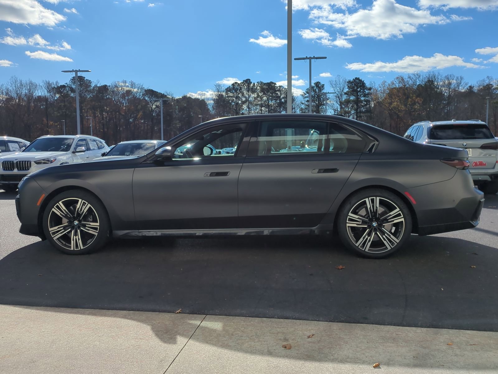 Certified 2023 BMW 740i image 7