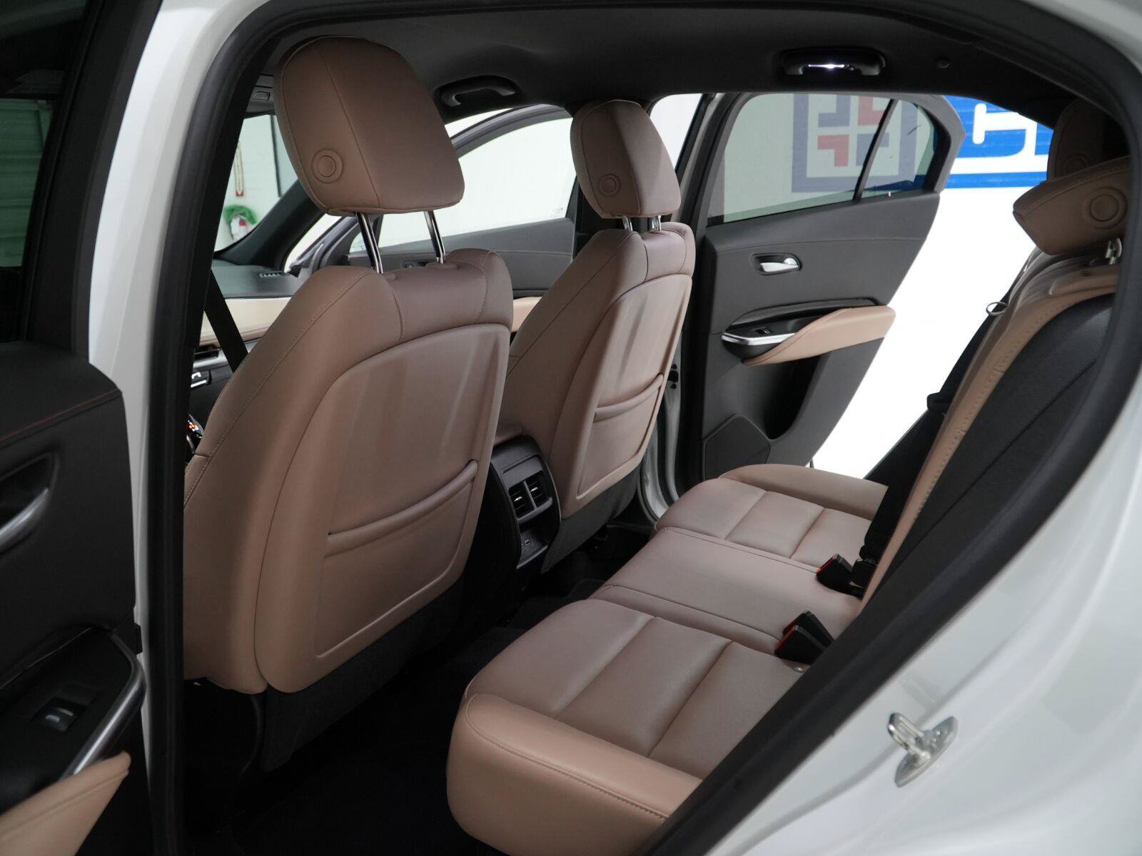 Used 2024 Cadillac XT4 Luxury FWD image 17