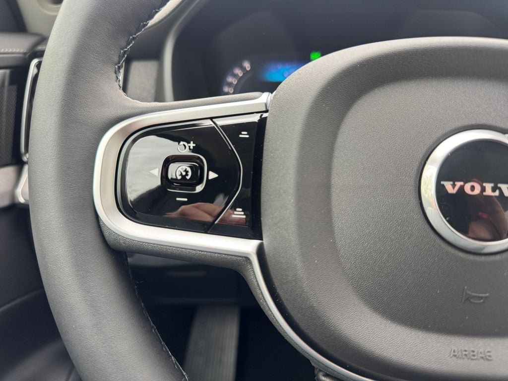 New 2026 Volvo XC90 T8 Ultra w/ Protection Package Premier AWD/4WD image 14