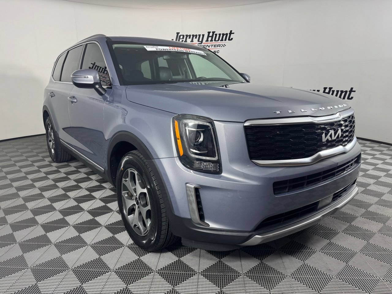 Used 2022 Kia Telluride EX w/ Towing Package FWD image 5