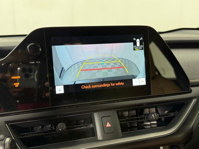 Used 2025 Lexus UX 300h AWD w/ Cold Area Package image 18