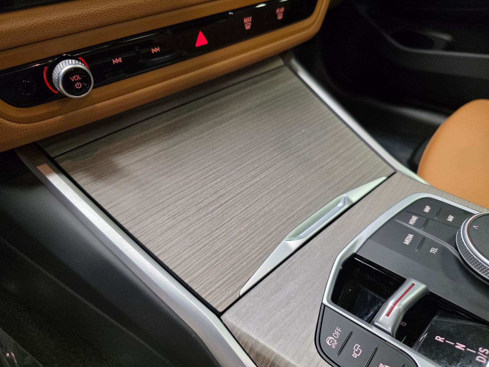 Used 2025 BMW 330i xDrive Sedan w/ Premium Package image 25