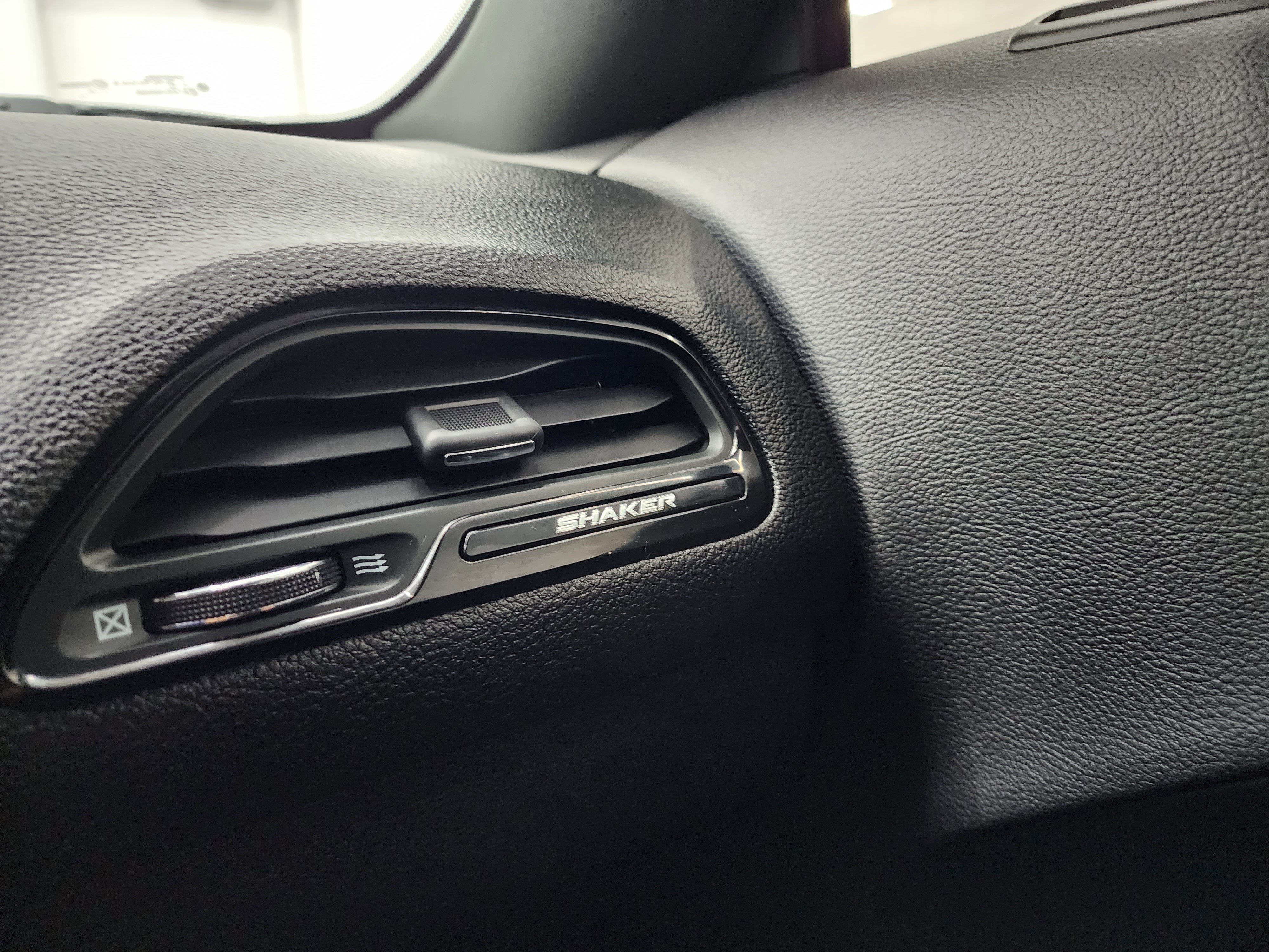 Used 2017 Dodge Challenger R/T Scat Pack RWD image 13