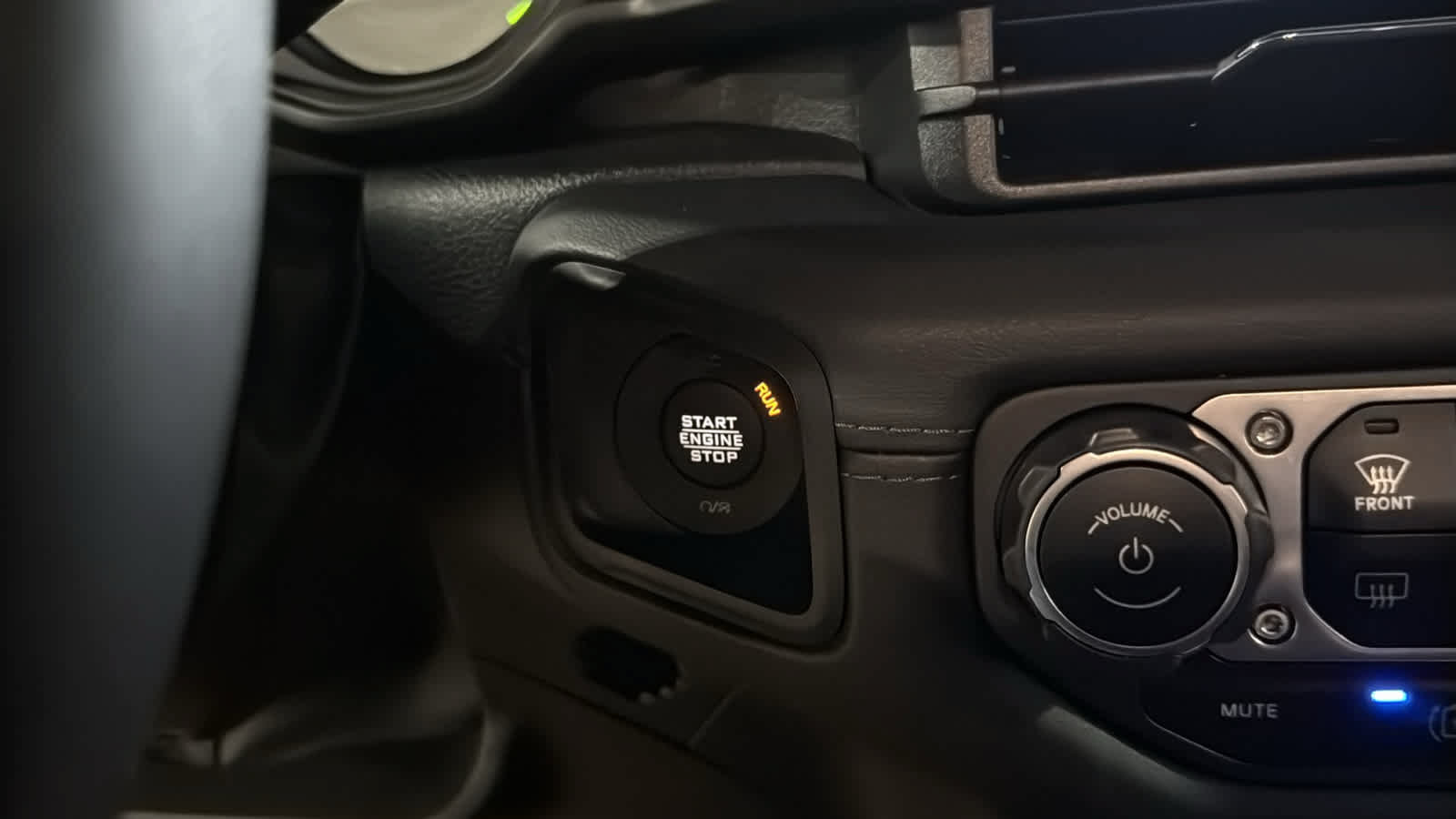 Used 2024 Jeep Wrangler High Altitude AWD/4WD image 18
