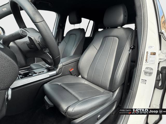 Used 2023 Mercedes-Benz EQB 300 4MATIC image 12