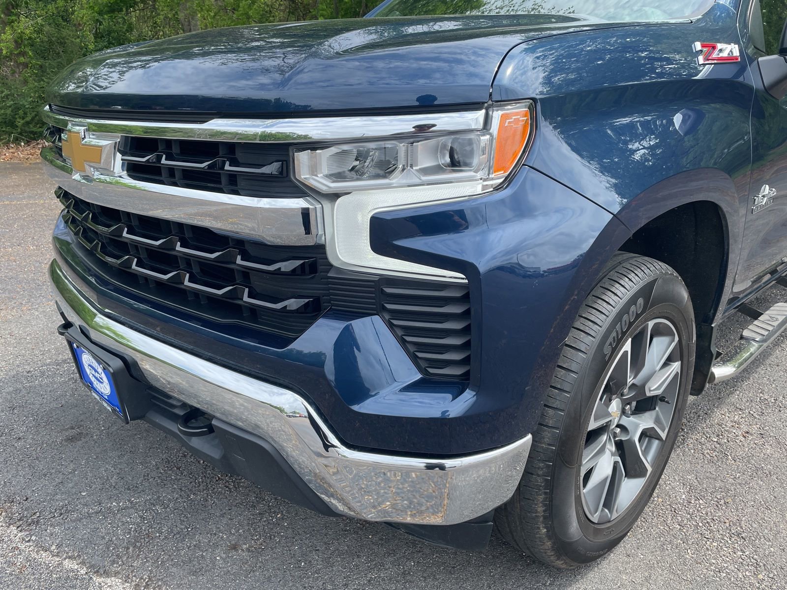 Used 2023 Chevrolet Silverado 1500 LT image 9