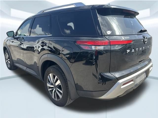 Used 2024 Nissan Pathfinder SL AWD/4WD image 8
