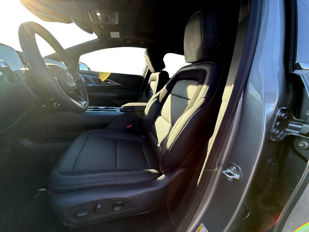 New 2026 Chevrolet Equinox EV LT FWD image 9