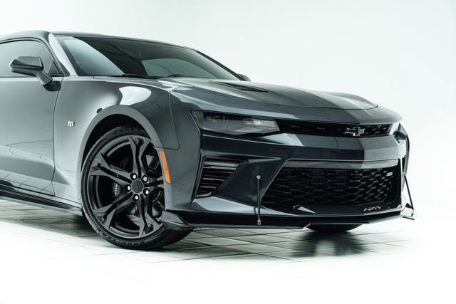 Used 2017 Chevrolet Camaro SS RWD image 4