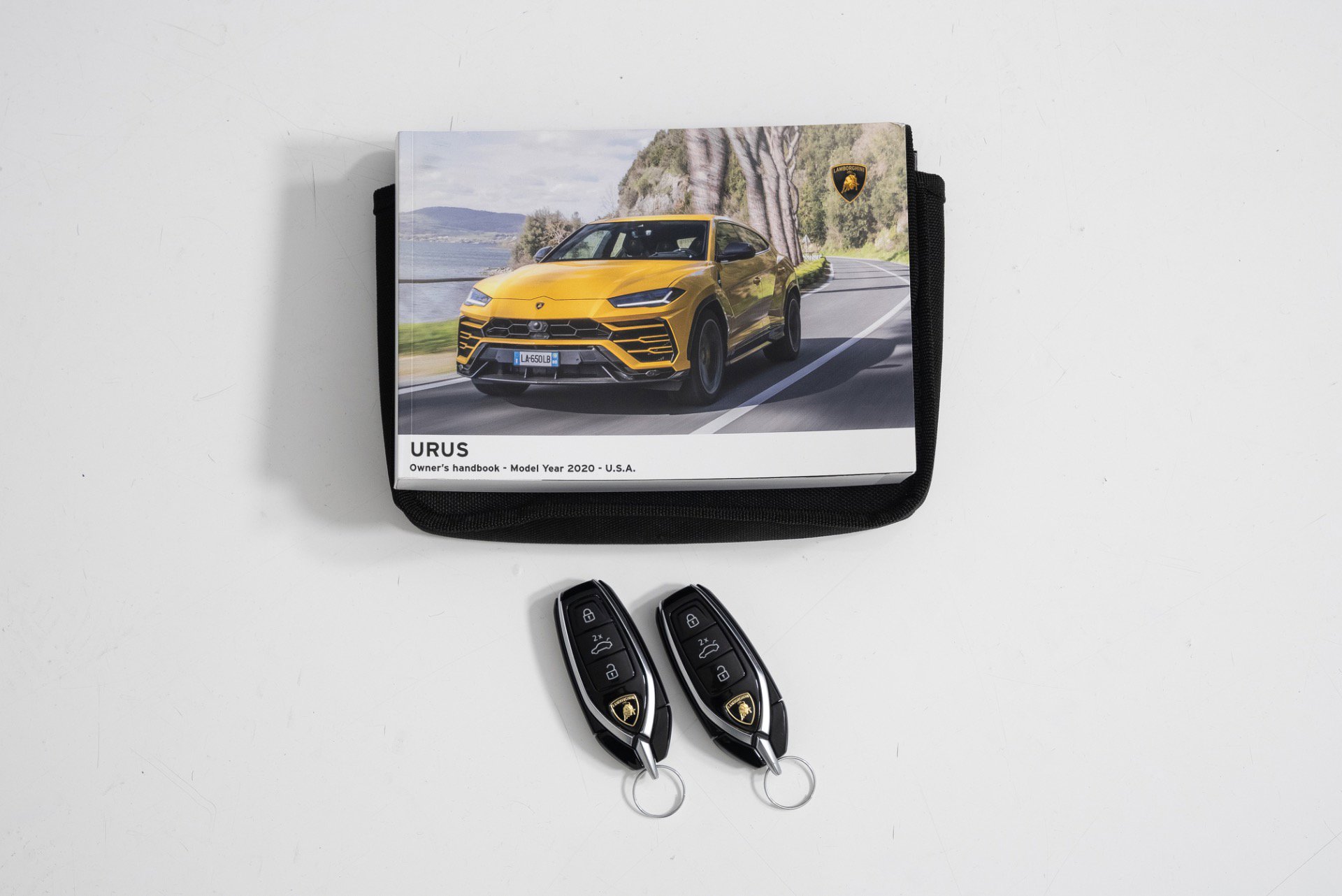 Used 2021 Lamborghini Urus AWD/4WD image 45