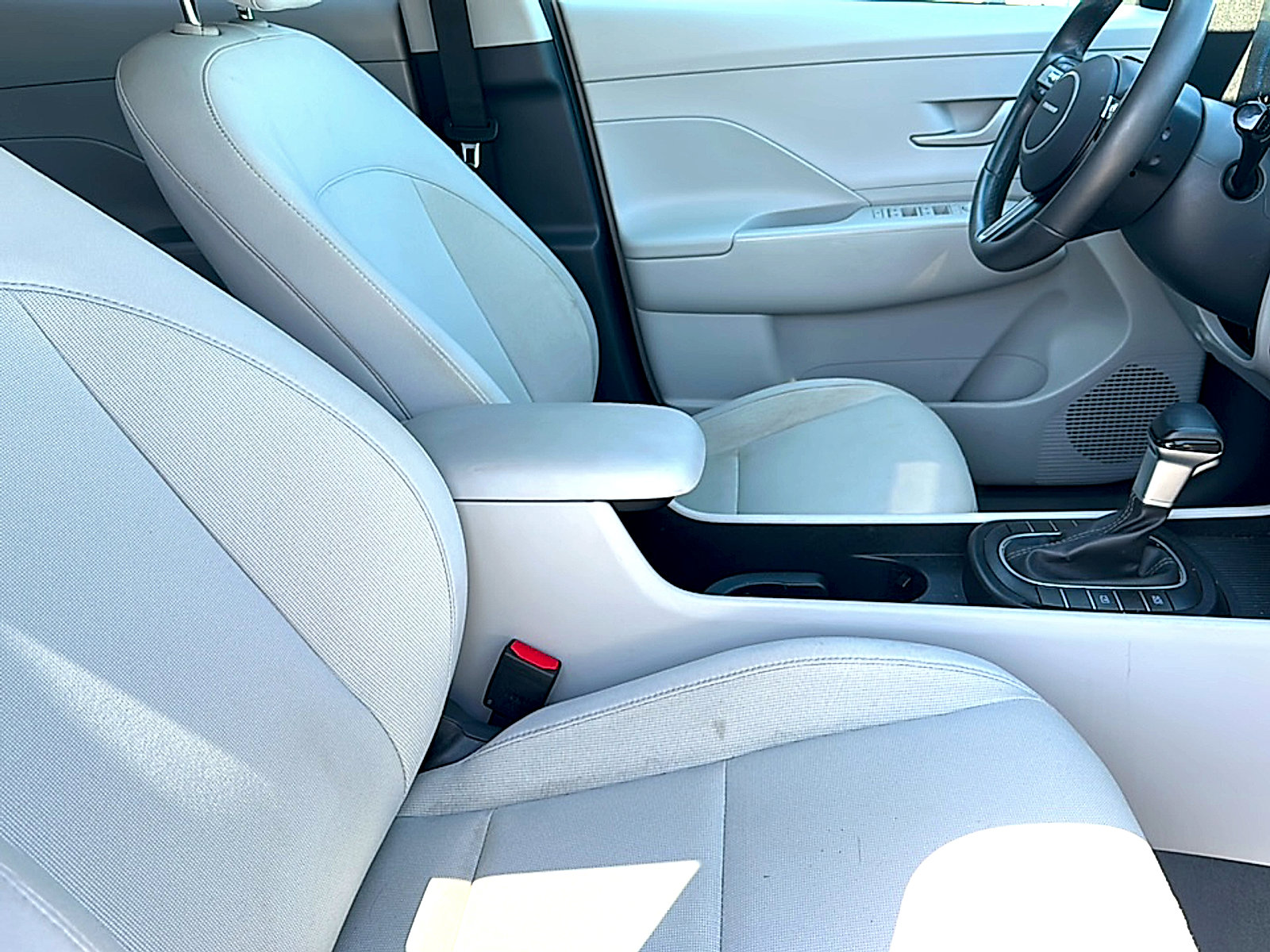 Used 2024 Hyundai Kona SEL image 23