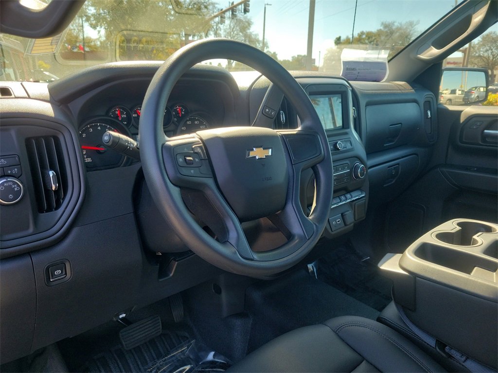 Used 2025 Chevrolet Silverado 1500 W/T image 40