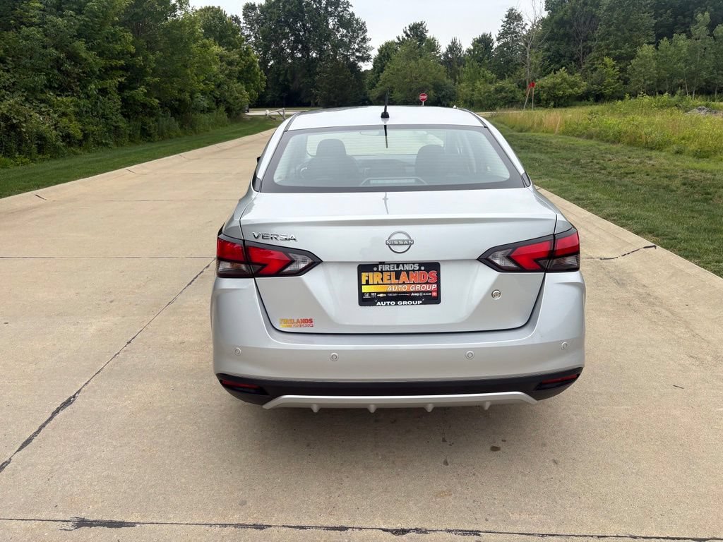 Used 2025 Nissan Versa S w/ Trunk Package FWD image 8