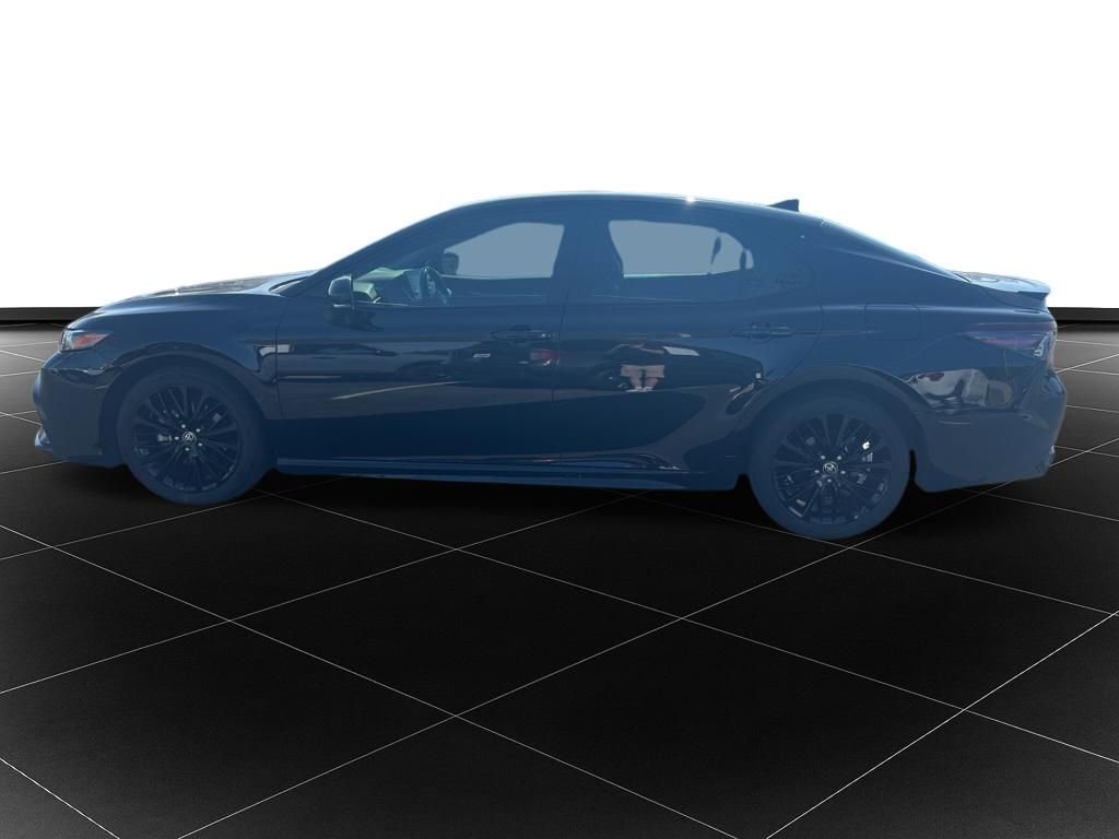 Used 2022 Toyota Camry SE AWD/4WD image 2