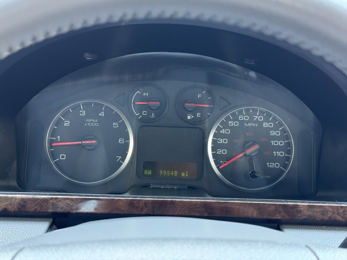 Used 2005 Ford Five Hundred SEL AWD/4WD image 16
